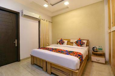 FabHotel The Royal Oak