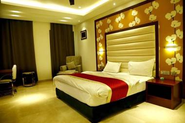 C-Pearls Hotel & Banquet