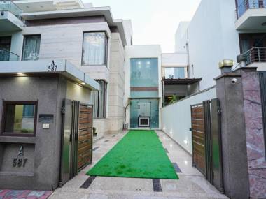 Lime Tree Sector 29 Gurgaon Sushant Lok at Iffco Metro