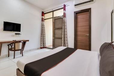 Oyo 79127 Collection O Green plaza