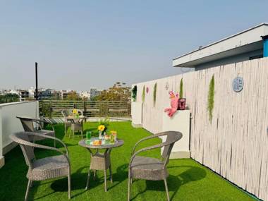 BluO 1BHK Medanta Medicity Kitchen Lift Balcony