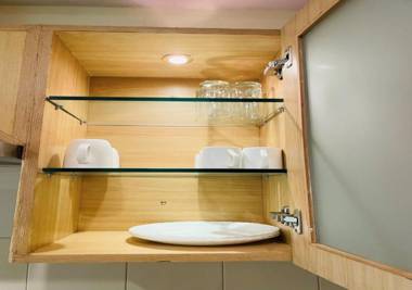 BluO 1BHK - DLF Galleria - BathTub Balcony Suite