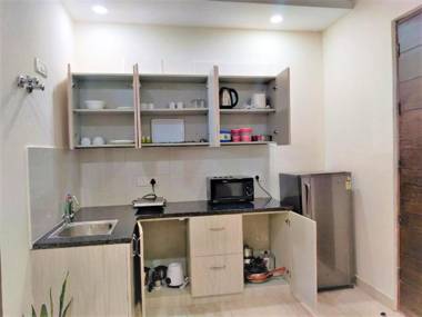 BluO Studio DLF Golf Course Road - Balcony Lift