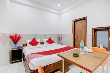 OYO 80161 Rao residency near Mamta hospital