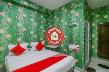 OYO 81832 Friends Hotel