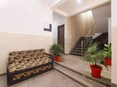 OYO 81499 Second Home Residency