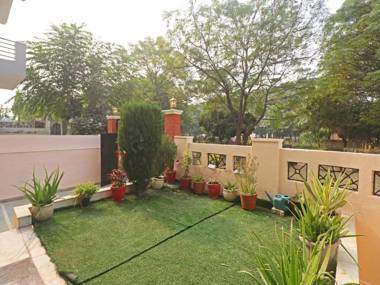 OYO 84428 Rajvanshi Palace