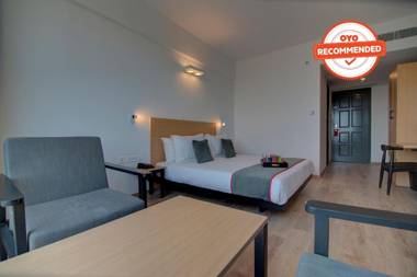 OYO Townhouse 441 Vat Hotels