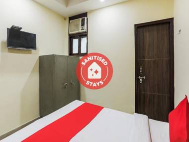 OYO 85147 Royal Residency