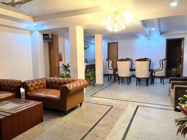 Very big hall for parties with bedroom