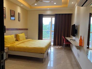 Windchime Guest House 853