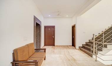 Treebo Trend Hotel Happy Feet