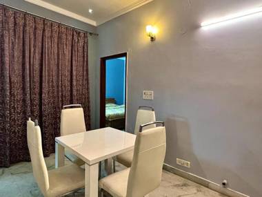 1BHK entire floor with full kitchen and 2 halls very spacious
