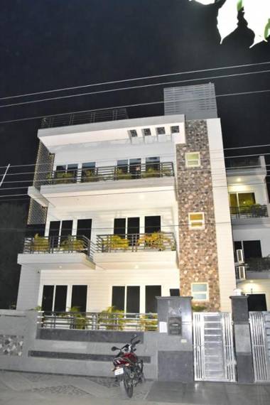 Hotel Parkash Habitat By WB Inn