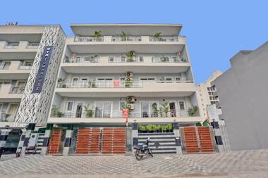 OYO TOWNHOUSE 1101 Birdhouse