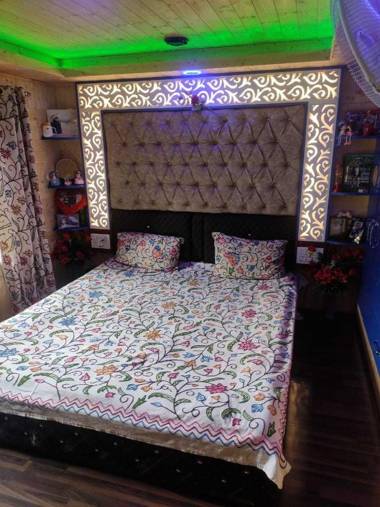 OYO HOME 92074 Muzamil Homestay