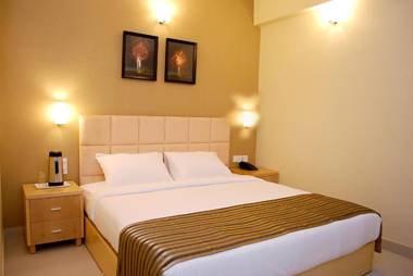 Sandalwood Hotel & Suites