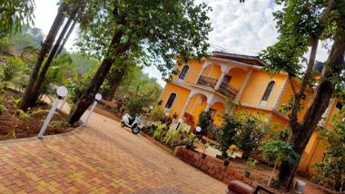 Cozywoods Hill Resort