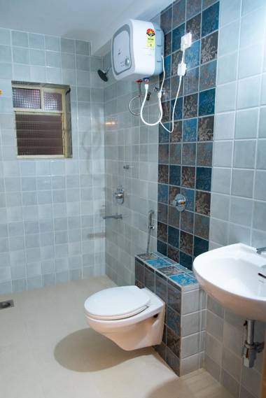 Varca 1BHK SWIMMING POOL  APARTMENT Close To Beach