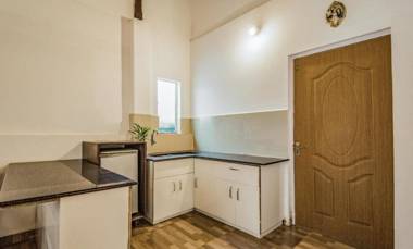 Lavish Studio with a pool near Candolim Beach