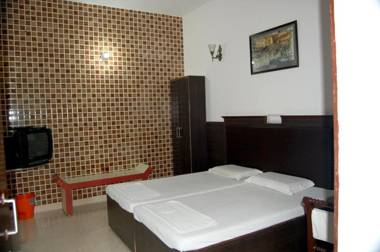Goroomgo Viva Guest House Goa