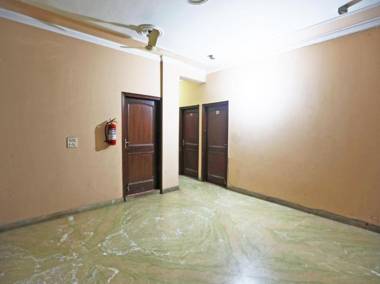 FabExpress Paradise Inn III