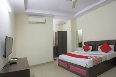OYO 19664 Aman Hotel