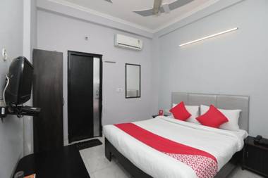 OYO 40851 Hotel Athithi