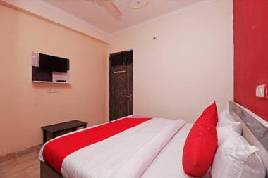 OYO 37246 New Hotel Swastik