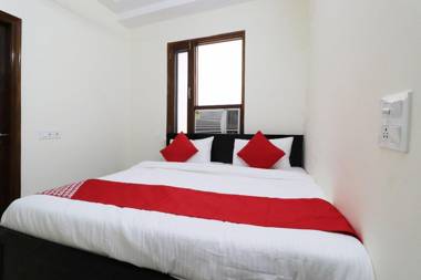 OYO 46761 Hotel Royal King Deluxe