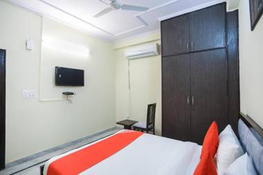 OYO 63279 Golden Suites