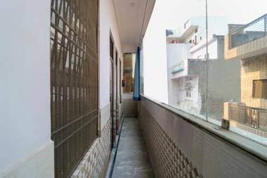 SPOT ON 69028 Apna Loung And Pg