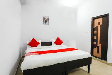 OYO 68697 Hindon Residency