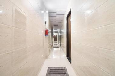 OYO71162 Mayur Palace