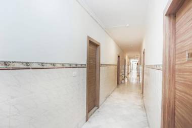 OYO 72051 Hotel Mahadev