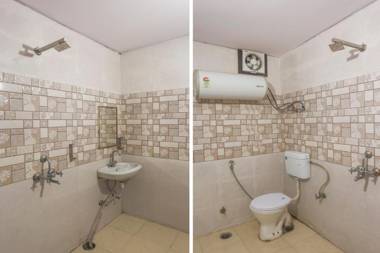 OYO 72051 Hotel Mahadev