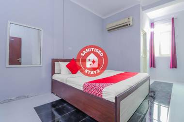 OYO 79460 Dream Holiday Hotel