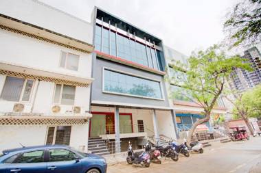 OYO 79846 Townhouse 292 Atal chowk Indirapuram Ghaziabad