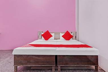 OYO 79466 Vats Tower