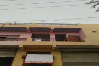 SPOT ON 81226 Delhi Gold Hotel