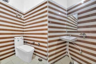 Collection O 82388 Hotel Drive Inn 24