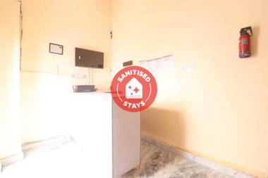 OYO 90962 Sunder Hotel