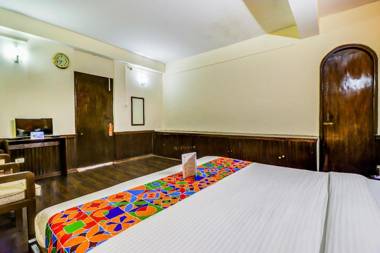 FabHotel Oak Ridge Retreat I - Fully Vaccinated Staff