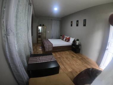 Nest in Garden Home Stay