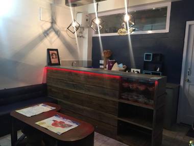 Sleepy Sam -The Traveller’s Hostel