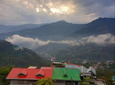 Bankhim Residency (Parking available)