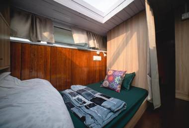 Tag Along 2 0 Hostel Gangtok