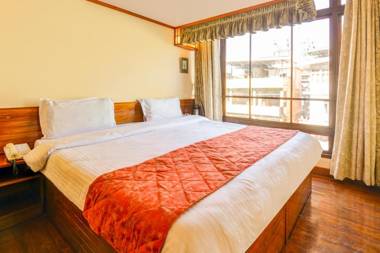 Summit Oriental Hotel (MG Marg)