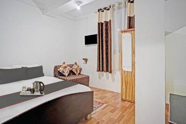 Capital O 88352 Hotel Laxmi Niwas