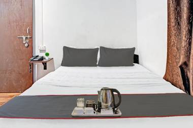 Capital O 88352 Hotel Laxmi Niwas